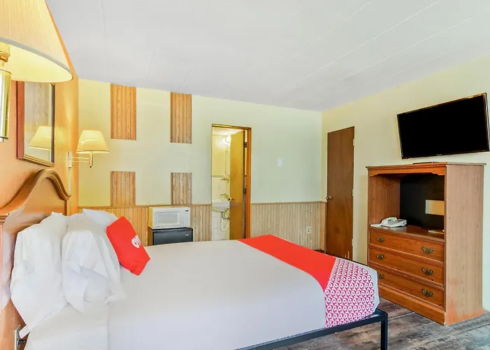 Oyo Hotel Downtown Peoria I-74